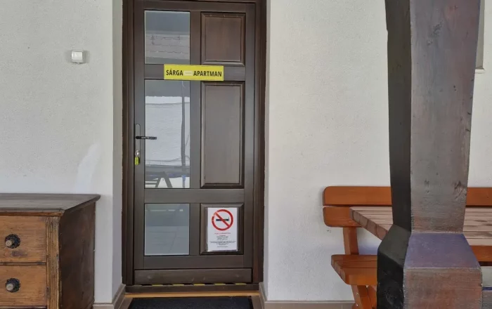 Sárga apartman veranda - Huta-Túra 42 Vendégház