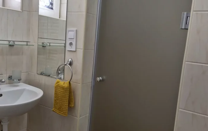 Sárga apartman fürdőszoba - Huta-Túra 42 Vendégház
